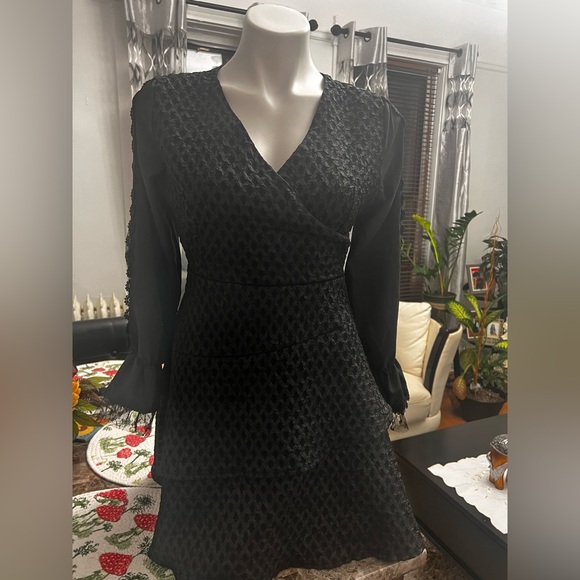 Dress OPS - Picture 3 of 7